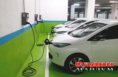 Usluga-karsheringa-elektromobiley-v-valensii-ispaniya