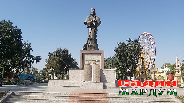 1200px-Памятник_Фирдавси