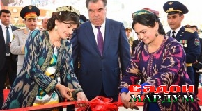 Пешвои миллат ба афсарони Вазорати мудофиа хона тақдим кард