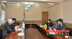 Аз шароити мавҷуда босамару манфиатбахш истифода бояд бурд