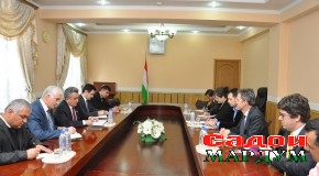 Мулоқоти Акрамшо Фелалиев бо Девид Кей