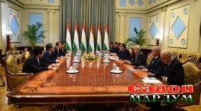 Мулоқоти Эмомалӣ Раҳмон бо Ван Лин