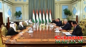Мулоқоти Пешвои миллат бо мушовири девони амири Давлати Кувайт