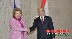 Валентина Матвиенко дар ҳузури Шукурҷон Зуҳуров