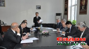 Хизматчиёни давлатӣ бояд намунаи ибрат бошанд