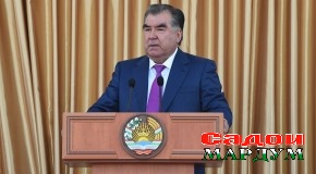 Суханронии Пешвои миллат Эмомалӣ Раҳмон дар маросими ифтитоҳи муассисаи таҳсилоти миёнаи умумии № 8 дар деҳаи Хуррамзамини ноҳияи Данғара, 12 майи соли 2017