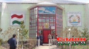 «Шутур ба кӯча барояд, кунҷи дараро мебинаду…»