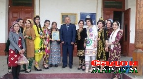 Навоварӣ дар дӯхтани либоси миллӣ онро маъмултар мегардонад