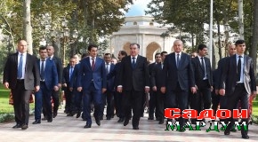 Ифтитоҳи боғ ва мақбараи Садриддин Айнӣ дар шаҳри Душанбе