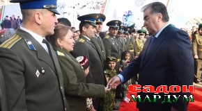 Пешвои миллат ду иншооти таъиноти ҳарбӣ ва як бинои истиқоматиро ба истифода доданд