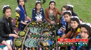 На ҳамин либоси зебост нишони одамият…