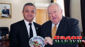 Суҳбати Абдуҷаббор Азизӣ бо Ян Бори