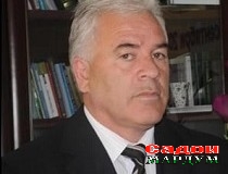 Сахтгир, серталаб, ҷиддӣ ва дақиқкор