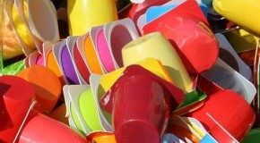 Иттиҳоди Аврупо муборизаро бо маҳсулоти пластикӣ пурзӯр кард