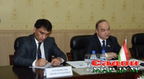 Мулоқоти Шукурҷон Зуҳуров бо Риёз Моликӣ