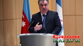 Суханронии Президенти Ҷумҳурии Тоҷикистон Эмомалӣ Раҳмон дар маросими сарфарозгардонии дараҷаи доктори фахрӣ дар Академияи дипломатии Озарбойҷон