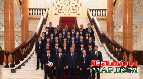 Пешвои миллат дастаи мунтахаби футболбозони наврас (U-16)-ро ба ҳузур пазируфтанд