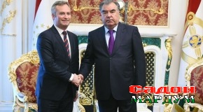Суҳбати Эмомалӣ Раҳмон бо Жан — Батист Лемуан