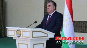 Суханронии Сарвари давлат Эмомалӣ Раҳмон бо роҳбарону фаъолони шаҳри Душанбе зимни ба истифода додани Амфитеатр дар Боғи ба номи Абулқосими Фирдавсии шаҳри Душанбе