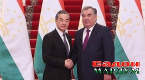 Мулоқоти Эмомалӣ Раҳмон бо Ван И