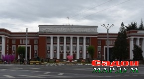 Вакилони мардумӣ бо интихобкунандагон дидору мулоқот менамоянд
