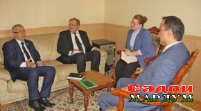 Муколама бо нозирони байналмилалӣ