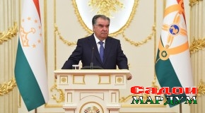 Тақдими мукофотҳои давлатӣ ба ходимони давлатӣ