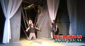 «Бунбаст» дар саҳнаи театри Лоҳутӣ