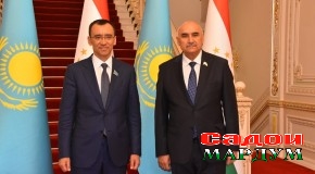 Вохӯрии Маҳмадтоир Зокирзода бо Маулен Ашимбаев