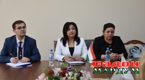 Мулоқоти Дилрабо Мансурӣ бо Хелга Мария Шмид