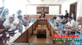 Рӯнамоии «Аввалу охири ишқ»