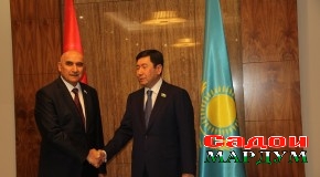 Суҳбати Маҳмадтоир Зокирзода бо Ерлан Кошанов