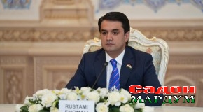 Суҳбати Рустами Эмомалӣ бо Ван И