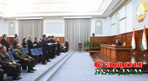 Таъиноти кадрӣ