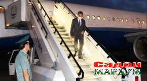 Вазири корҳои хориҷии Чин Ван И бо сафари расмӣ ба Тоҷикистон омад