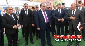 Боздиди Президенти Ҷумҳурии Тоҷикистон муҳтарам Эмомалӣ Раҳмон аз намоиши асал ва иштирок дар семинар — машварати занбӯриасалпарварони ҷумҳурӣ дар ноҳияи Ховалинг