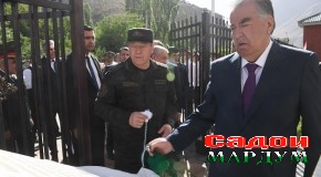 Пешвои миллат муҳтарам Эмомалӣ Раҳмон Беморхона-дармонгоҳи Раёсати Вазорати корҳои дохилӣ дар Вилояти Мухтори Кӯҳистони Бадахшонро мавриди баҳрабардорӣ қарор доданд