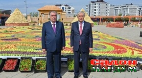 Боздиди Пешвои миллат муҳтарам Эмомалӣ Раҳмоназ Намоишгоҳи маҳсулоти саноатию кишоварзӣ ва ҳунарҳои мардумии Тоҷикистон дар Қазоқистон