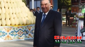 Боздиди Президенти Ҷумҳурии Тоҷикистон муҳтарам Эмомалӣ Раҳмон аз намоишгоҳи маҳсулоти саноатию кишоварзӣ ва ҳунарҳои мардумии сокинони шаҳри Душанбе ва вилояти Суғд