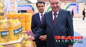 Ифтитоҳи корхонаи равғанбарории ҶДММ “Файзи баракат” дар ноҳияи Синои шаҳри Душанбе аз ҷониби Пешвои миллат муҳтарам Эмомалӣ Раҳмон