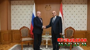 Маҳмадтоир Зокирзода бо ордени «Дӯстии халқҳо» сарфароз гардонда шуд