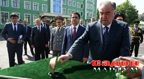 Гузоштани санги асос ба оғози корҳои сохтмонии панҷ бинои истиқоматии 16-ошёна дар Маркази таълимии “Пойтахт”-и Қӯшунҳои сарҳадии КДАМ аз ҷониби Пешвои миллат муҳтарам Эмомалӣ Раҳмон
