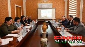 Вохӯрии вакилон бо масъули Бонки ҷаҳонӣ